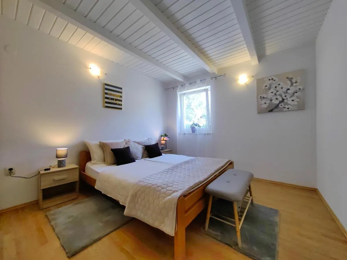 Vila Casa Istriana A Pula 0*,